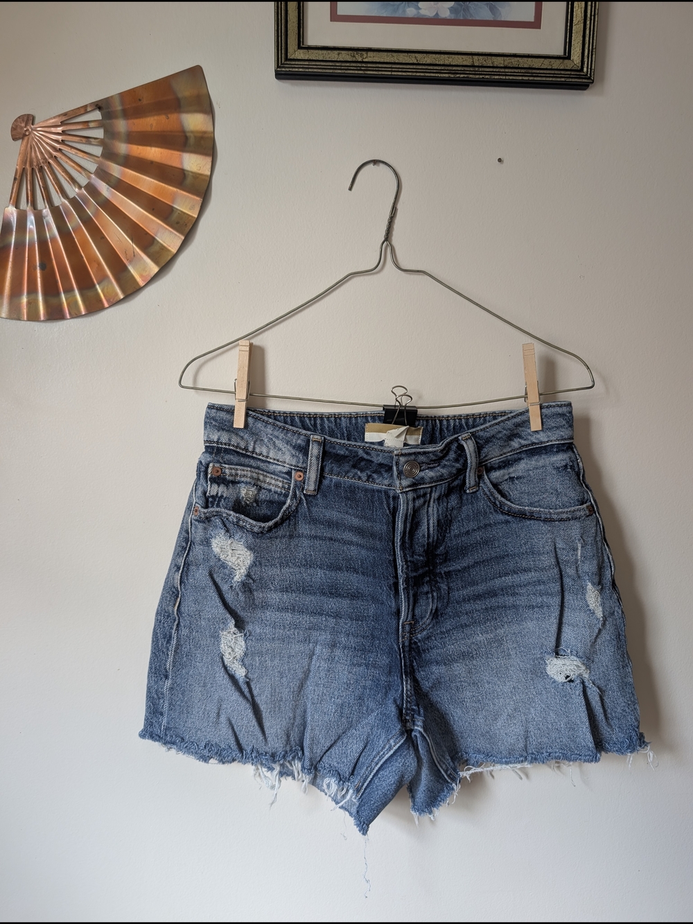 Frayed Hem Distressed Denim Shorts - Blue